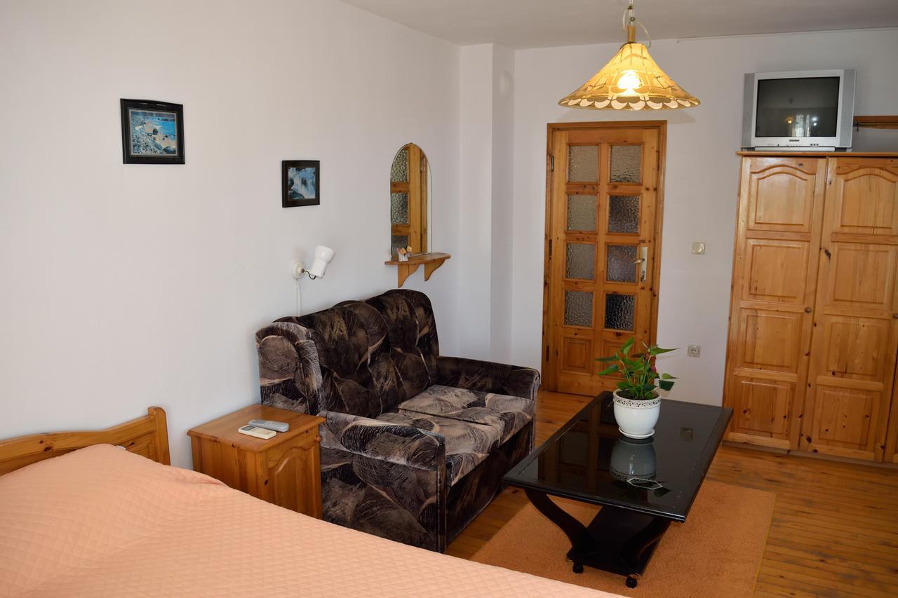 Guest House Villa Katty Balchik Exterior photo
